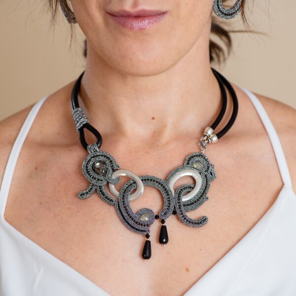 Colgante Selene plata envejecida de Irene Garcia Designer