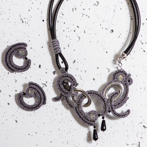 Colgante Selene plata envejecida3 de Irene Garcia Designer