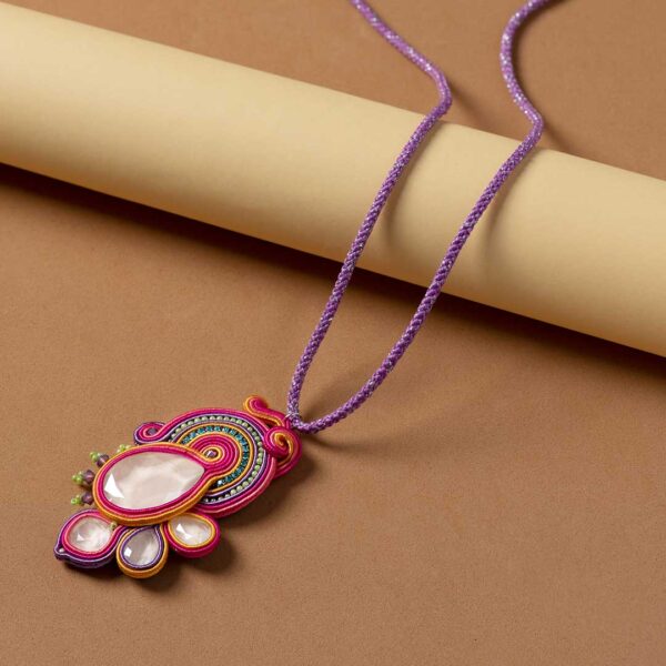 Collar Eos arcoiris de Irene Garcia Designer
