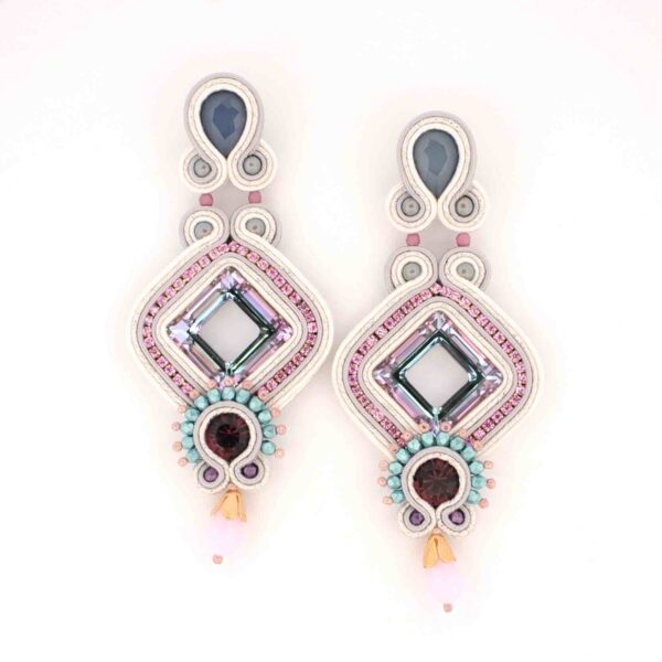 Pendientes Amelia gris morado de Irene Garcia Designer