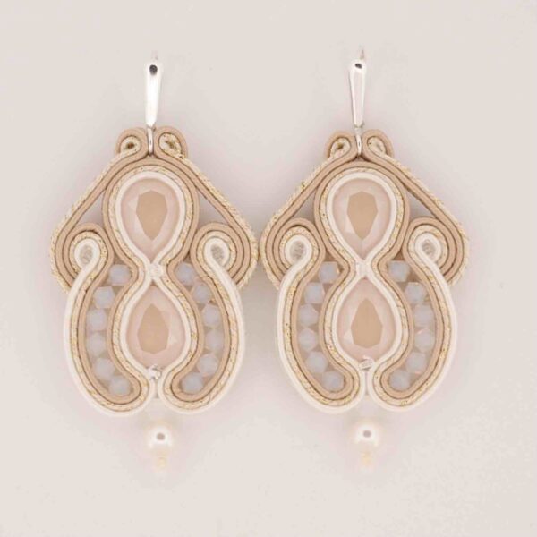Pendientes Begona crema de Irene Garcia Designer