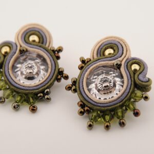 pendientes Maria caqui y lavanda3 de Irene Garcia Designer