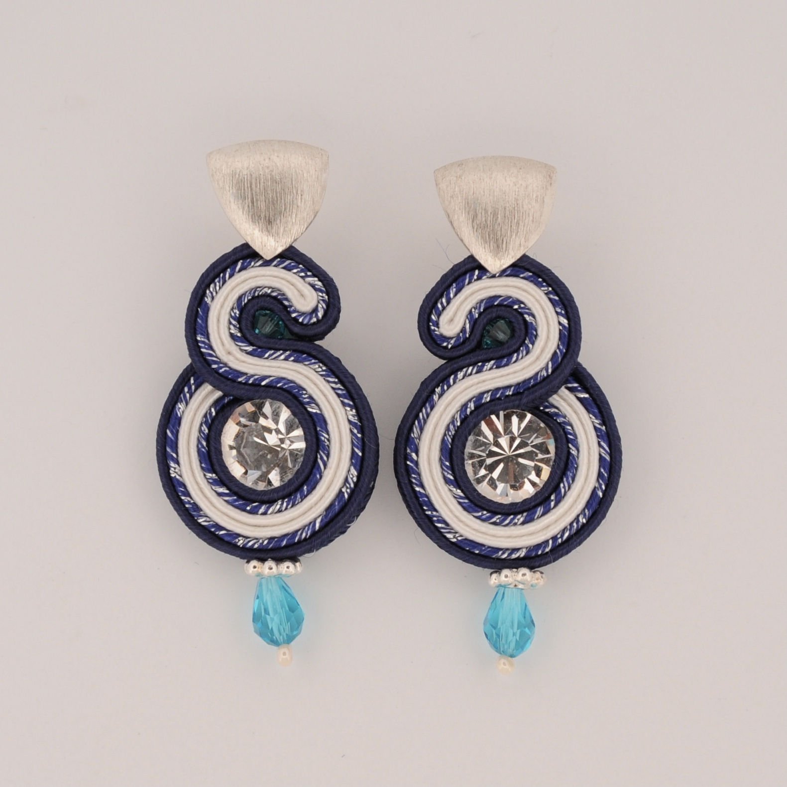Pendientes Renata marino3 de Irene Garcia Designer